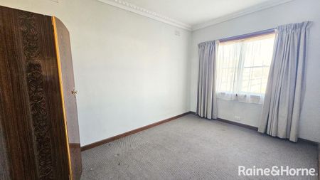 4-Bedroom Home in Good Location! - Photo 5