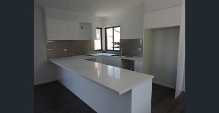 Stunning townhouse in prime location - Photo 5