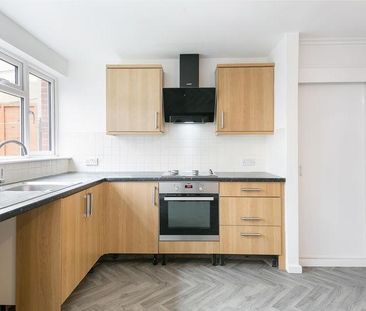 3 bedroom terraced house to rent - Photo 6