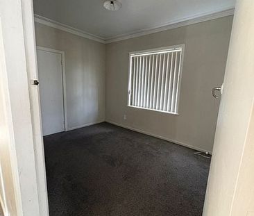 For Rent: Spacious 3-Bedroom Home in Sought-After - Photo 1