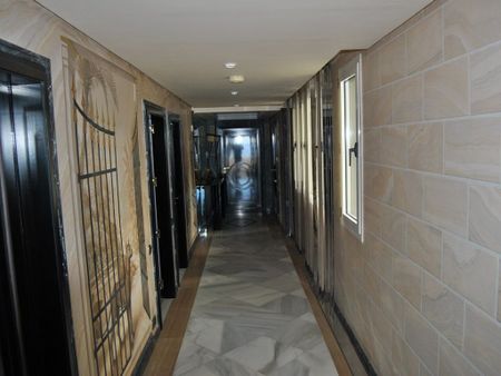 3 bedroom luxury Apartment for rent in Paseo marítimo, Marbella, Malaga, Andalusia - Photo 2