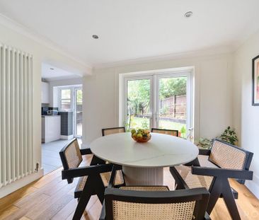 4 bedroom semi-detached house to rent - Photo 6