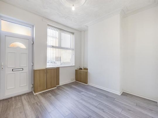 2 bedroom terraced house to rent - Photo 1