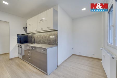 Pronájem bytu 2+1 57 m² - Фото 3