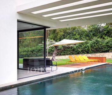 Maison à louer Valbonne, Cote d'Azur, France16 500 EUR / Mois - Photo 4