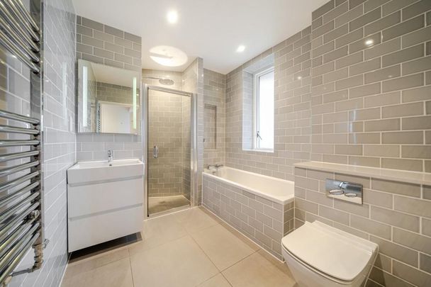 2 bedroom flat to rent - Photo 1