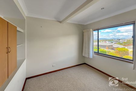 4 Bedroom Pioneer Home - Photo 5