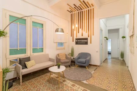 Carrer Gran de Gràcia, Barcelona, Catalonia 08012 - Photo 5