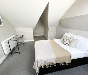 5 bedroom terraced house to rent - Photo 3