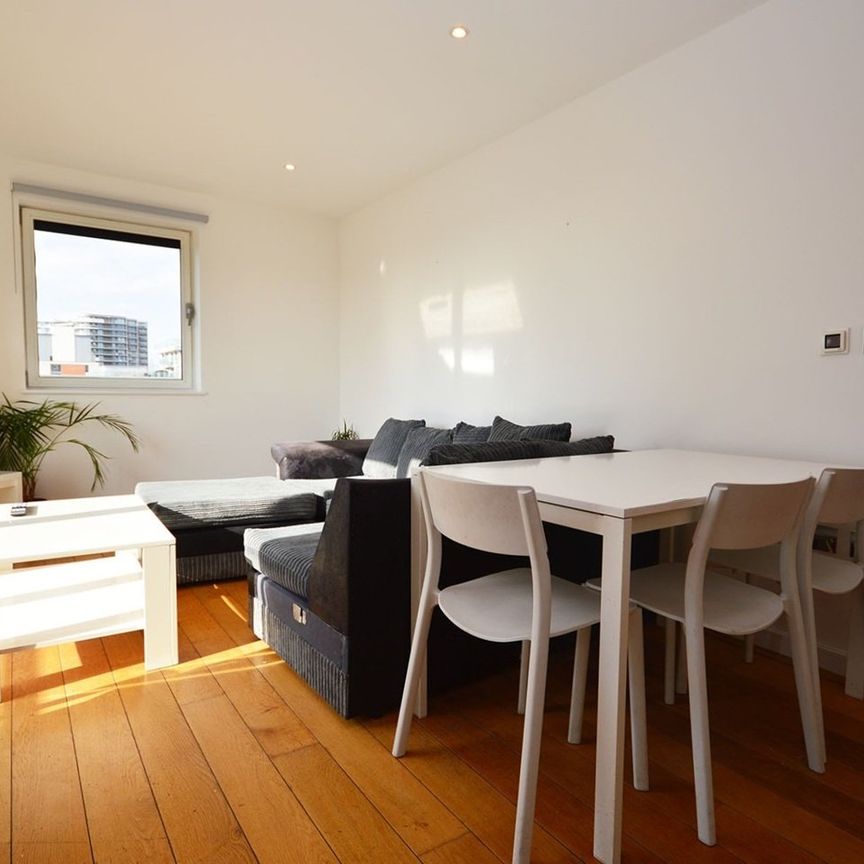 2 Bed Flat, Westgate Apartments, E16 - Photo 1