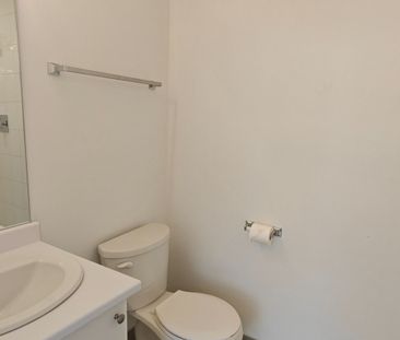 For Lease - 5494 Main Street, Whitchurch-Stouffville, Ontario - Photo 5