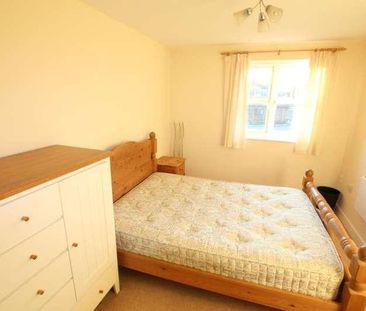 Woking, Surrey, GU22 - Photo 3
