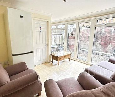 5 bedroom house share to rent - Photo 1