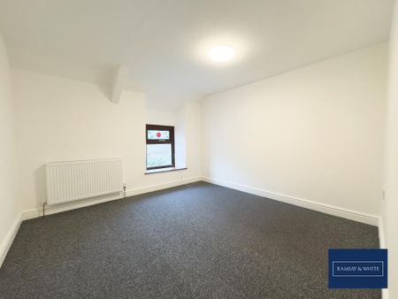 3 bedroom terraced house to rent - Photo 3