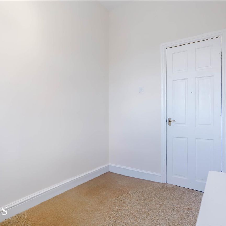 Harwood Road, Rishton, Blackburn - Photo 1