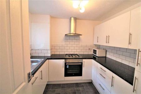 Linton Gardens, Beckton, E6 - Photo 4