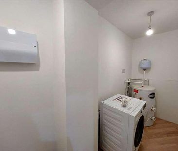 Blenheim Terrace, Scarborough, YO12 - Photo 6