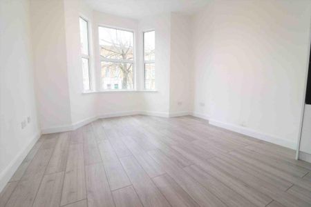 1 bedroom ground floor flat to rent - Photo 2