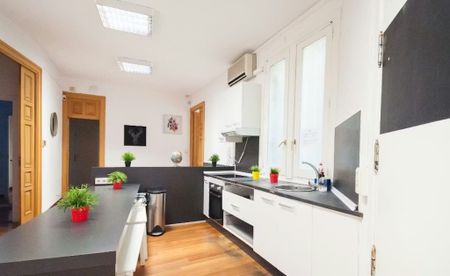 Glorieta de Ruiz Giménez, Madrid, Community of Madrid 28015 - Photo 4