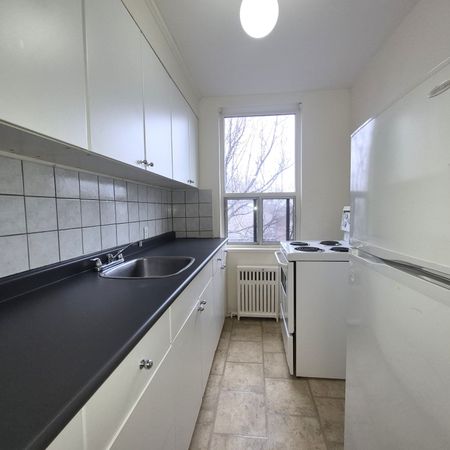 For Lease - 6 Glen Echo Road Unit# 304, Toronto, Ontario - Photo 4