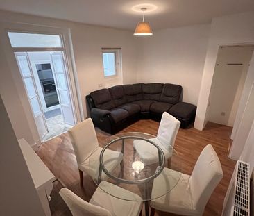 Room in a Shared House, Sidney Road, SE25 - Photo 1