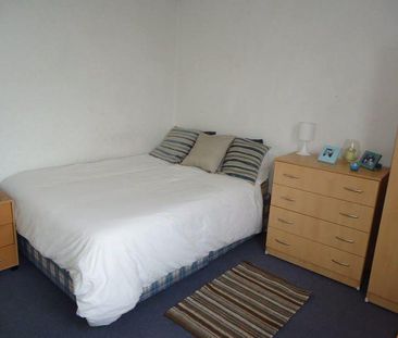 5 bedroom terraced house to rent - Photo 4