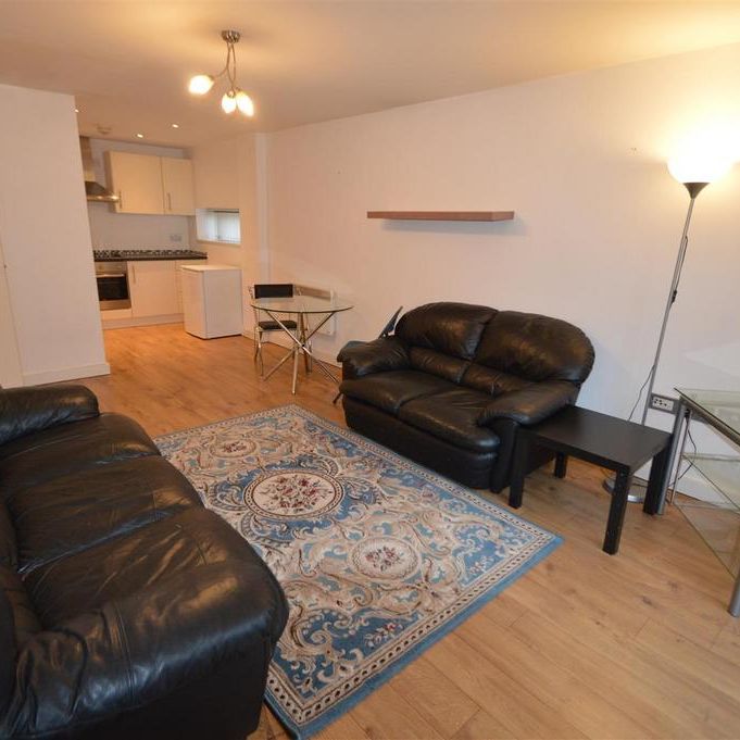 2 bedroom flat to rent - Photo 1