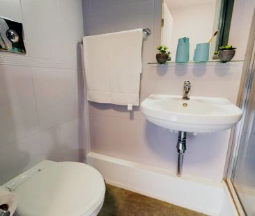 One Bed Apartment - Photo 5