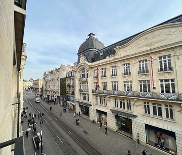 APPARTEMENT MEUBLÉ 2 PIECES 52M² - HYPER CENTRE REIMS - Photo 6