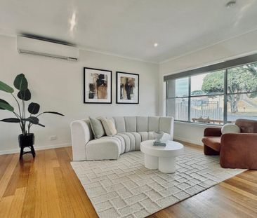 Stylish Living, Outstanding Entertaining - Photo 3