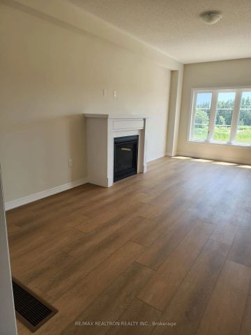 Detached Home For Lease | E9056430 - Photo 3