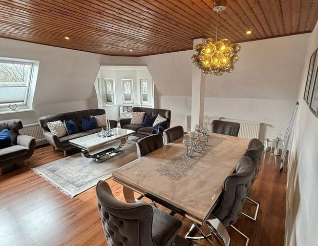 Schön geschnittene 2 Zimmer Wohnung zum 01.12.2025 - Photo 1