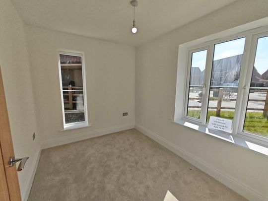 5 bedroom detached house to rent - Photo 1