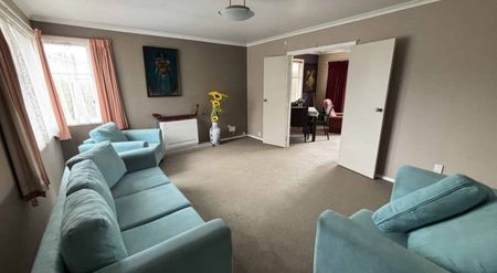 THREE BEDROOMS - HIGHBURY - Photo 3