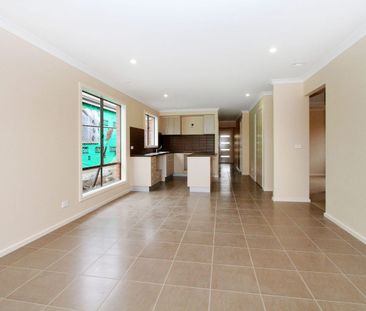 12 Brigantia Street, Epping, Vic 3076 - Photo 3