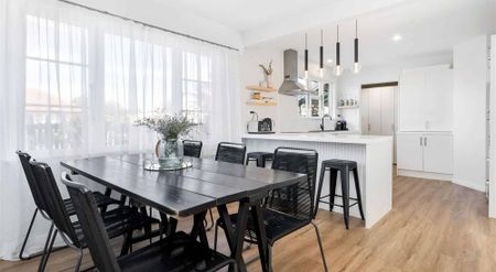 Family living in Papanui - Photo 3