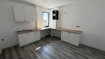 Apartament nemobilat de inchiriat 3 camere Sibiu Dumbravii Sub Arini - Fotografie 5