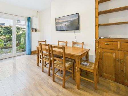 3 bedroom terraced house to rent - Photo 4