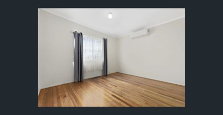 High-Set Family Home in Deagon - Photo 3