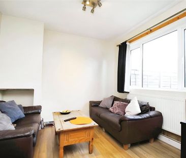 4 bedroom terraced house to rent - Photo 1
