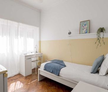 Largo Manuel Emídio da Silva, Lisbon, Lisbon 1500-415 - Photo 4