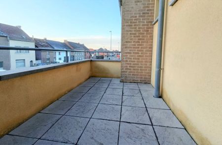 RUIM DUPLEX APPARTEMENT MET TERRAS EN AUTOSTAANPLAATS - Photo 3