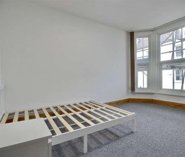 Sandringham Apartments, Osborne Road, Southsea, PO5 - Photo 6