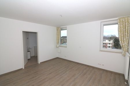 Wunderschöne 3 Zimmer Wohnung im Staffelgeschoss und Tiefgaragenstellplatz - Photo 3