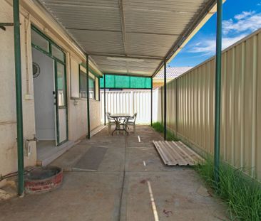 Fully Renovated Family Home Close to City & Coast - Photo 5