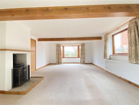 4 bedroom link detached house to rent - Photo 2