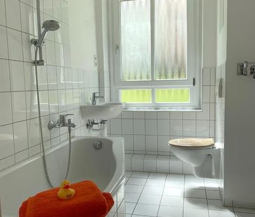 2-Rwhg. mit Balkon, Tageslichtbad u. Blick in´s Grüne im liebevoll ... - Photo 2