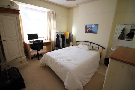 4 bedroom terraced house to rent - Photo 4