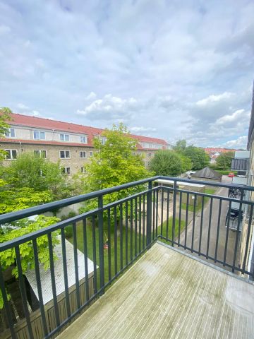 Lysfyldt 3-værelses lejlighed nær vand og park - Foto 5