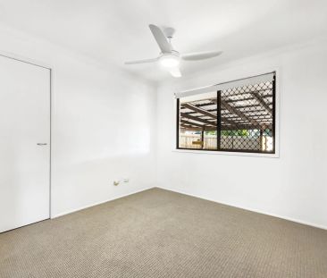 2 Street Frontage - Spacious Home - Photo 4